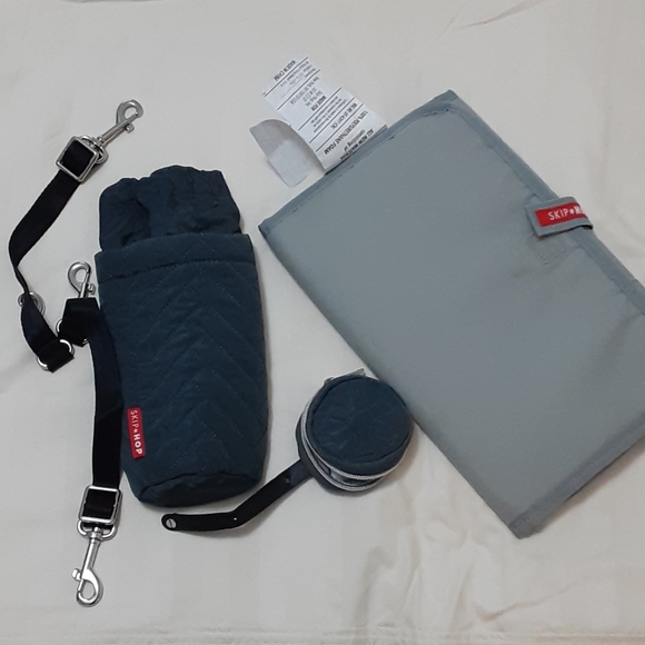 Skip Hop Diaper Bag - Lightly Used - Picture 3 of 3